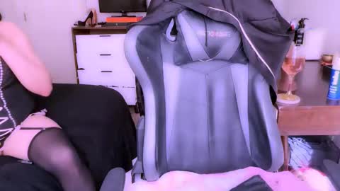 Snapshot of femgirl99 chatting on October 27, 2025, 8:57 pm this is justice tricia a bigelow. she was fucking my husband tom girardi online show from October 27, 2025, 8:57 pm