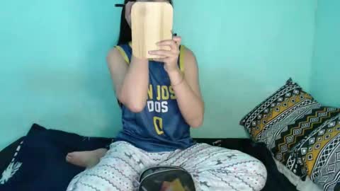 feminine_tsx online show from January 7, 2026, 6:05 am