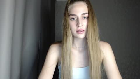 Femke online show from January 8, 2025, 7:56 pm