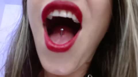 Alejandra online show from December 17, 2024, 11:49 pm