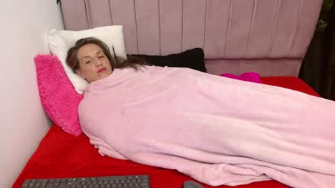 Alejandra online show from December 31, 2024, 10:58 am