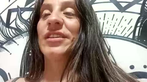 Alejandra online show from April 10, 2026, 9:25 am