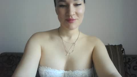 fennec_fox_ online show from April 21, 2026, 6:31 am