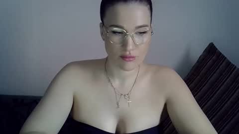 fennec_fox_ online show from April 23, 2026, 6:36 am