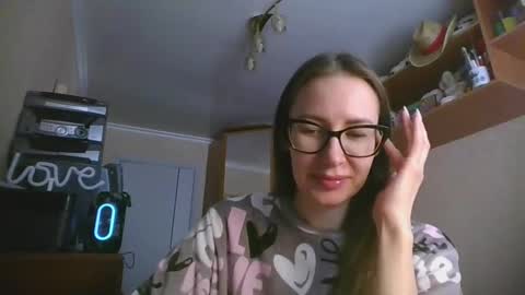 Snapshot of feraliss chatting on March 18, 2026, 11:24 am feraliss online show from March 18, 2026, 11:24 am