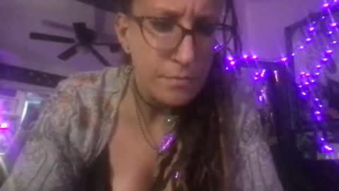 Snapshot of ferallux33x chatting on January 8, 2026, 6:16 am FeralLux33x online show from January 8, 2026, 6:16 am