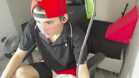 FERNANDO online show from November 28, 2025, 2:03 am