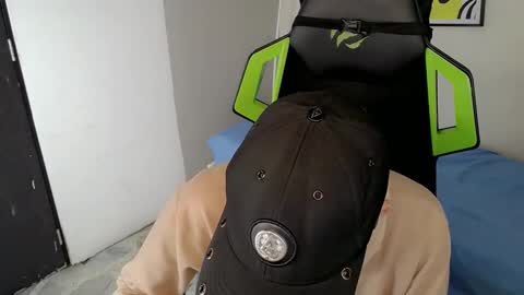 FERNANDO online show from December 1, 2025, 3:11 am