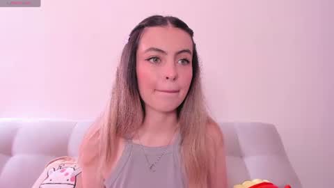 fernanda  online show from July 3, 2026, 4:13 pm