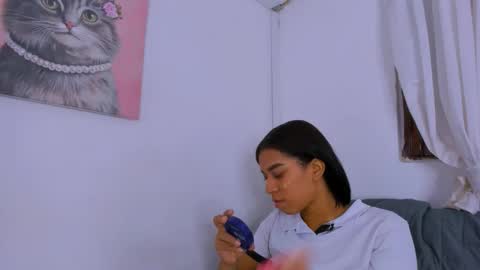 Fernanda online show from October 4, 2025, 7:23 pm