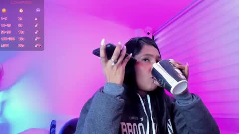 fernanda_liie_ online show from April 18, 2026, 12:20 pm