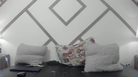 Fernandaclar online show from April 12, 2026, 3:28 pm