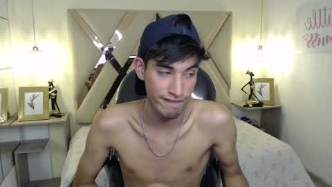 Snapshot of ferphoenix_ chatting on December 31, 2024, 6:48 am FER PHOENIX online show from December 31, 2024, 6:48 am