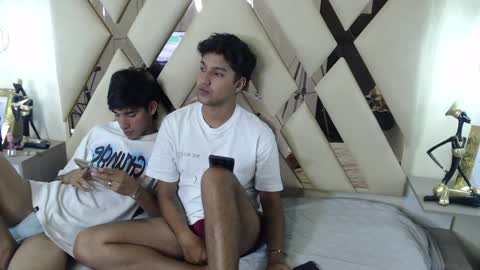 Snapshot of ferphoenix_ chatting on January 12, 2025, 7:00 am FER PHOENIX online show from January 12, 2025, 7:00 am