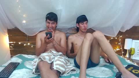 Snapshot of ferphoenix_ chatting on January 18, 2025, 9:34 am FER PHOENIX online show from January 18, 2025, 9:34 am