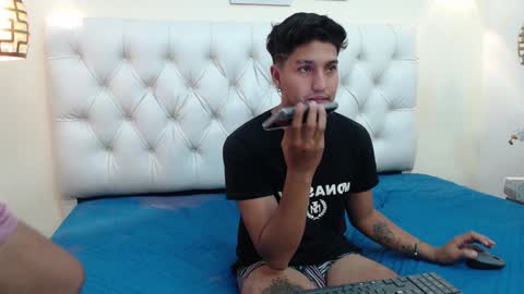 Snapshot of ferphoenix_ chatting on January 30, 2025, 6:46 am FER PHOENIX online show from January 30, 2025, 6:46 am