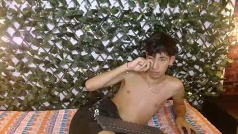 Snapshot of ferphoenix_ chatting on February 11, 2025, 9:42 am FER PHOENIX online show from February 11, 2025, 9:42 am