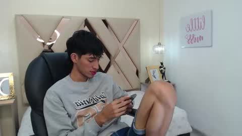 Snapshot of ferphoenix_ chatting on February 13, 2025, 3:50 am FER PHOENIX online show from February 13, 2025, 3:50 am