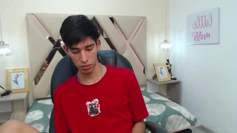 Snapshot of ferphoenix_ chatting on February 26, 2025, 5:42 am FER PHOENIX online show from February 26, 2025, 5:42 am