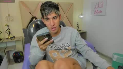 Snapshot of ferphoenix_ chatting on October 29, 2025, 3:20 am FER PHOENIX online show from October 29, 2025, 3:20 am