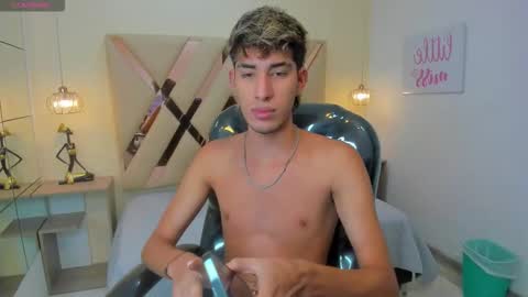 Snapshot of ferphoenix_ chatting on November 14, 2025, 3:16 am FER PHOENIX online show from November 14, 2025, 3:16 am