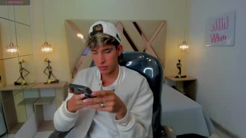 Snapshot of ferphoenix_ chatting on November 16, 2025, 3:45 am FER PHOENIX online show from November 16, 2025, 3:45 am