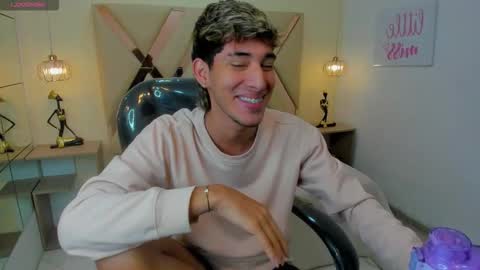 Snapshot of ferphoenix_ chatting on November 21, 2025, 3:49 am FER PHOENIX online show from November 21, 2025, 3:49 am