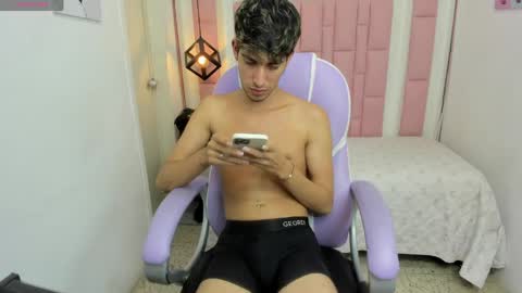 FER PHOENIX online show from April 9, 2026, 6:19 am