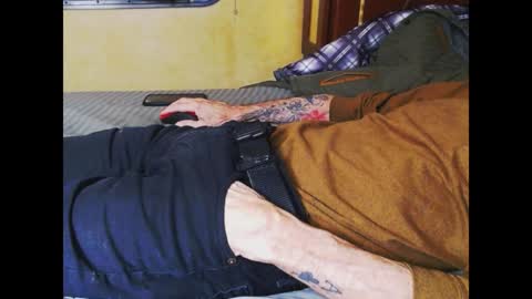 ferra_testarossa online show from December 12, 2024, 2:59 am