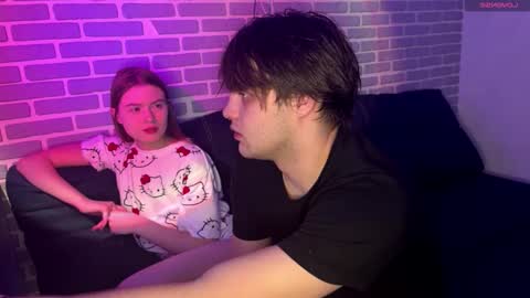 Tina and Tomas online show from October 20, 2025, 2:06 pm