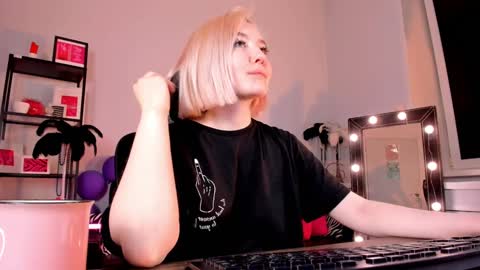 Rey online show from January 18, 2025, 2:33 pm