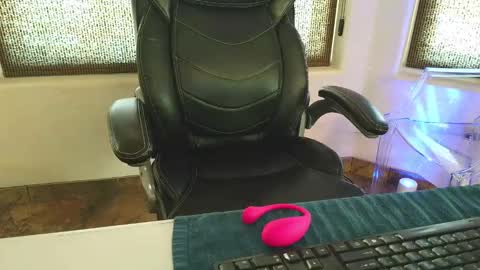 Snapshot of fetishsecret chatting on September 13, 2025, 4:40 pm fetishsecret online show from September 13, 2025, 4:40 pm