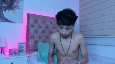 Fevice FabinLm online show from February 4, 2026, 12:16 am