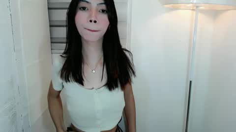 feyaaa online show from February 13, 2025, 9:09 am