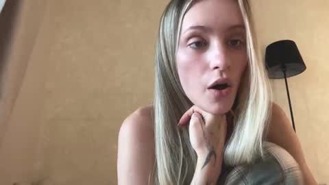 Lisa online show from September 19, 2025, 9:32 am