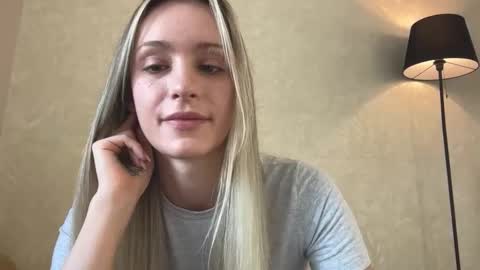 Lisa online show from September 27, 2025, 5:01 am