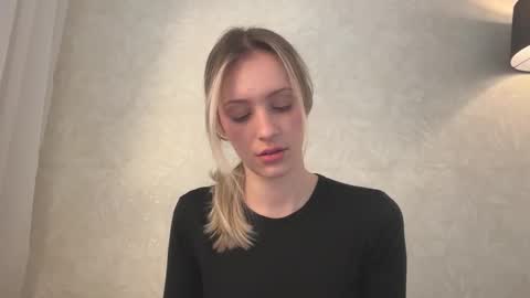 Lisa online show from October 23, 2025, 8:35 am