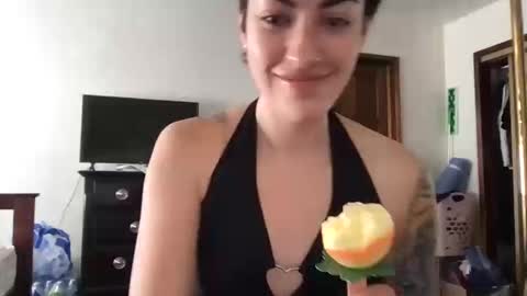 fgsammie online show from October 19, 2025, 6:19 pm