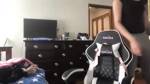 fgsammie online show from November 3, 2025, 5:58 pm