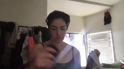 fgsammie online show from April 20, 2026, 11:50 pm