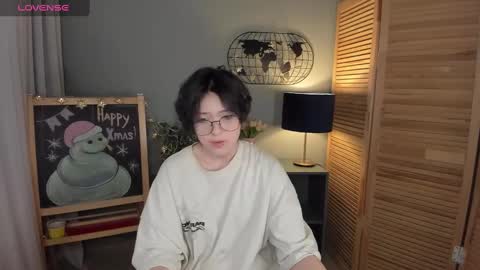 fiamoory online show from February 5, 2025, 4:48 am