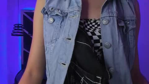   online show from January 28, 2025, 12:11 pm