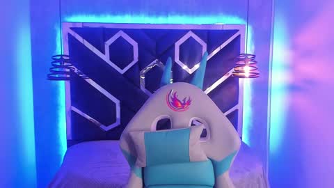   online show from February 27, 2025, 11:41 am