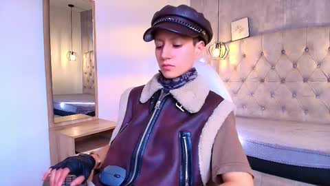   online show from October 20, 2025, 11:43 am