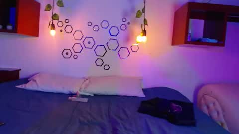 fieryduox online show from November 24, 2025, 2:00 am