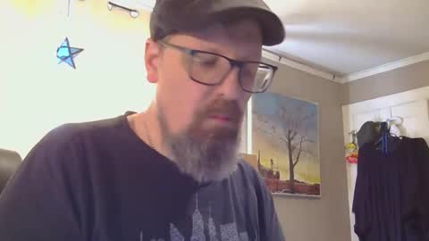 Snapshot of figuredraw chatting on April 15, 2026, 9:48 pm figuredraw online show from April 15, 2026, 9:48 pm