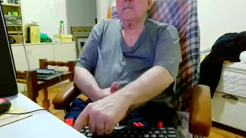 Snapshot of filhober chatting on June 5, 2026, 1:12 am filhober online show from June 5, 2026, 1:12 am