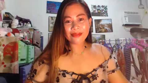 filipina beauty. online show from September 13, 2025, 8:30 pm