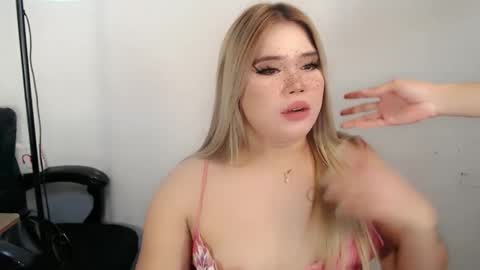 Snapshot of filipina_slutty69xxx chatting on September 18, 2025, 2:13 am Angela DONT FORGET TO FOLLOW AND GIVE ME APPRECIATION online show from September 18, 2025, 2:13 am