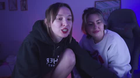 Snapshot of filipinaadams chatting on December 7, 2024, 2:35 pm cap and Lana online show from December 7, 2024, 2:35 pm